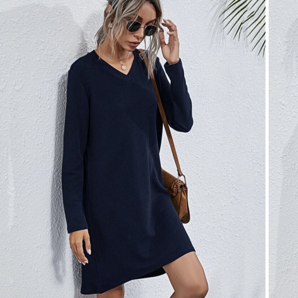 Solid V-Neck Long Sleeve Dress in Navy Blue